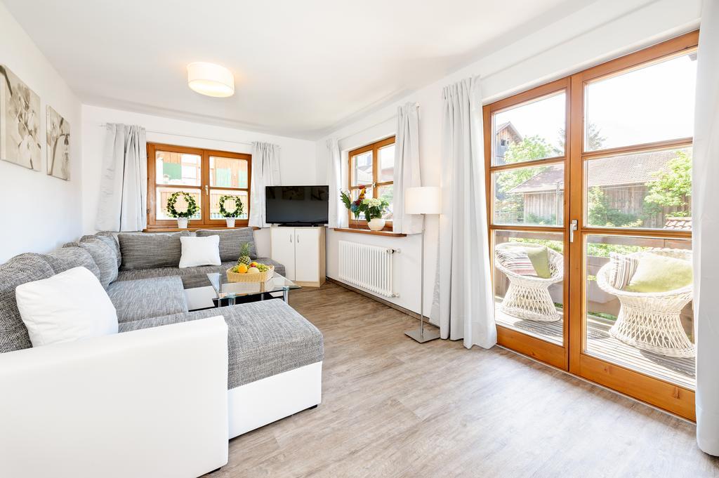 "Ferienwohnung Ess" - Annehmlichkeiten Von 4-Sterne Familien-Und Wellnesshotel Viktoria Koennen Mitbenutzt Werden Oberstdorf Exteriör bild
